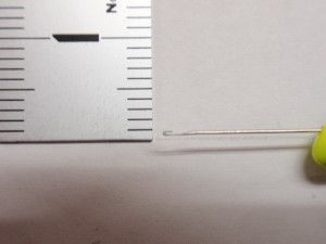 0.3mmの糸通し