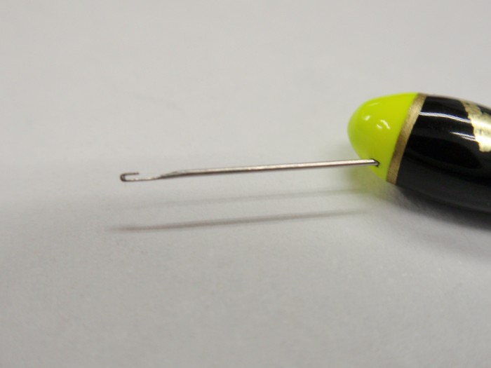 微細加工でつくった糸通し