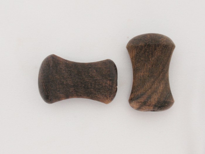 ツマミ コクタン