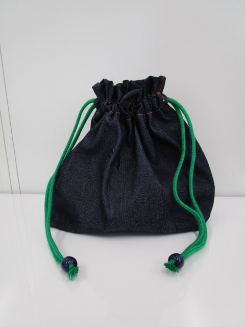 オリジナルポーチ閉めた状態