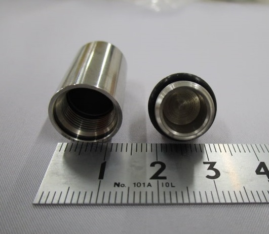 金属カプセル開閉