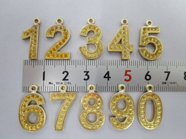 数字型チャームの原型