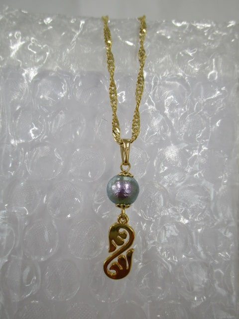 ゴールドネックレス