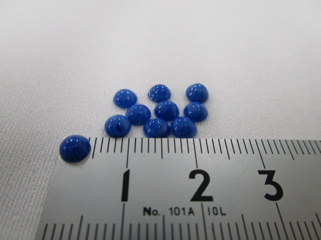 青いガラス玉加工