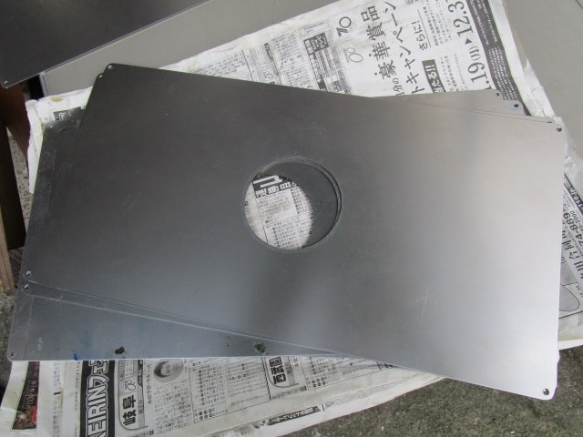 消火器用壁掛け金具2