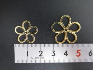 アクセサリー用の花形フレームをオリジナル製作した事例